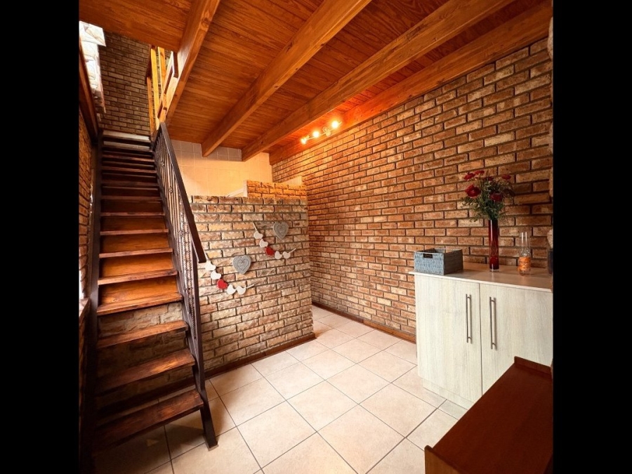 6 Bedroom Property for Sale in Doringkruin North West